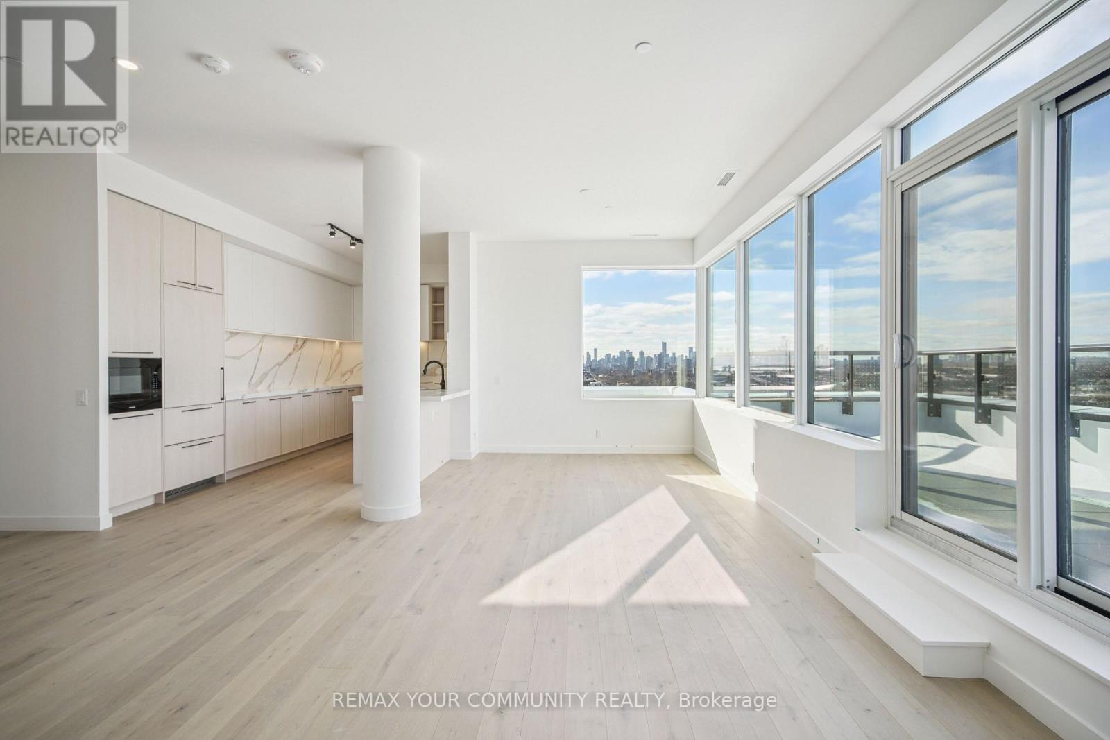 1704 - 1050 Eastern Avenue, Toronto, Ontario  M4L 0B7 - Photo 14 - E12767414