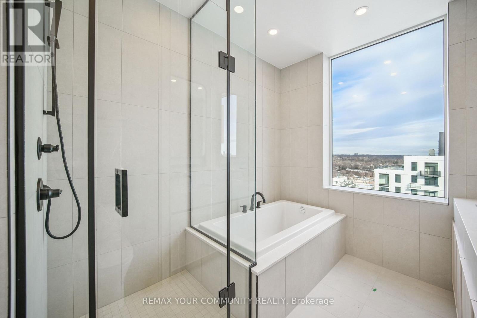 1704 - 1050 Eastern Avenue, Toronto, Ontario  M4L 0B7 - Photo 30 - E12767414