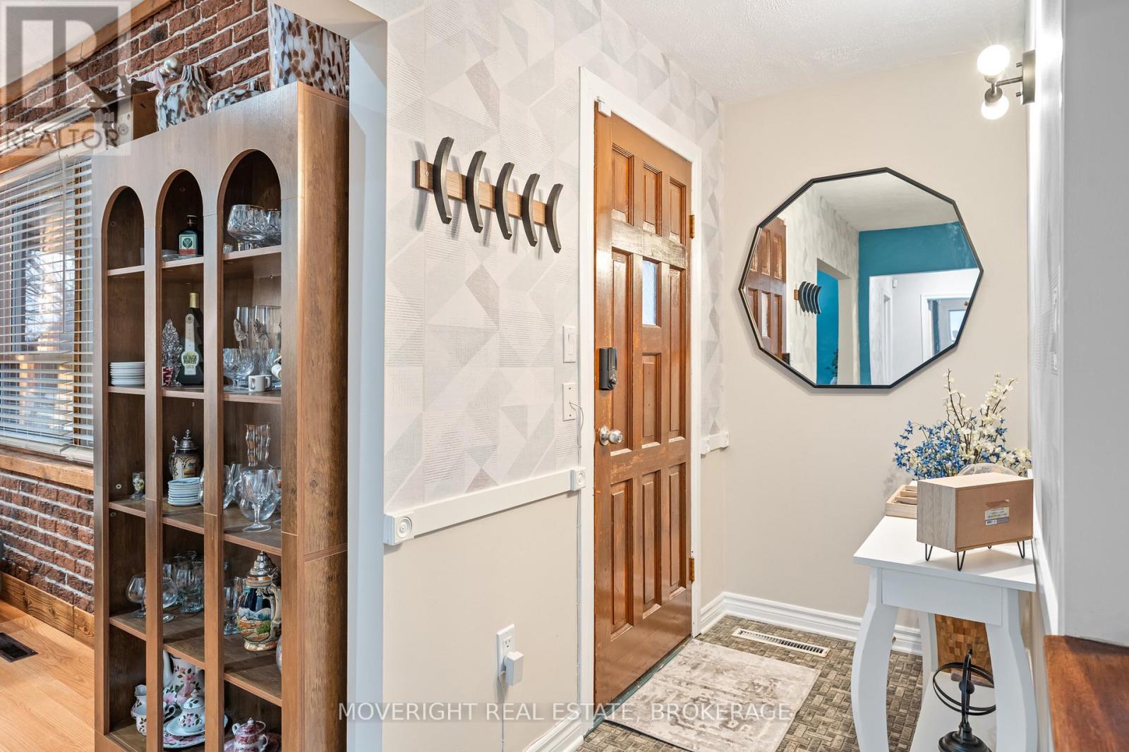 618 Lincoln Street, Welland, Ontario  L3B 4R4 - Photo 6 - X12814560