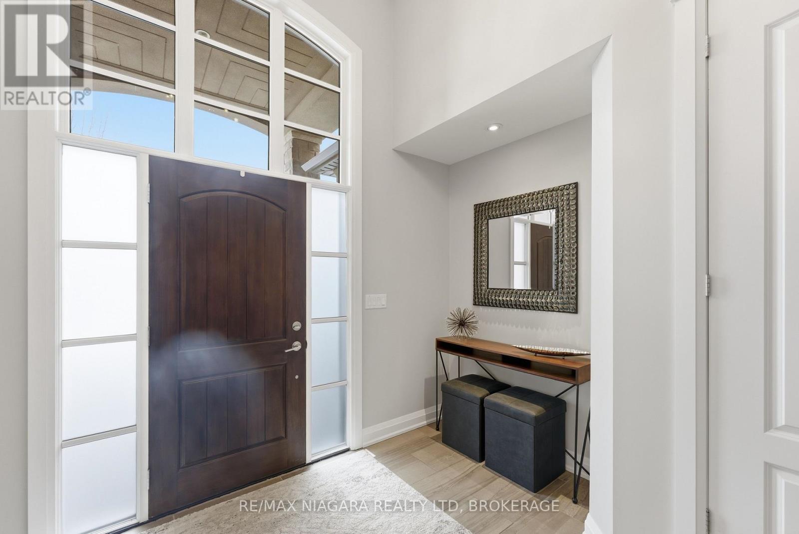 34 Angels Drive, Niagara-On-The-Lake, Ontario  L0S 1J1 - Photo 2 - X12814614