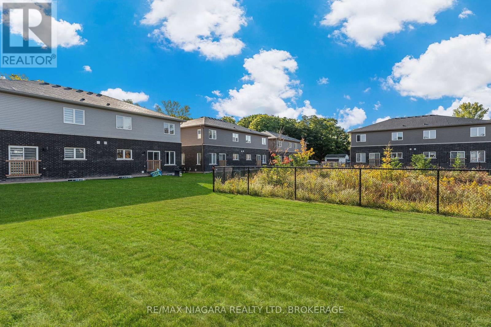 3219 Dominion Road, Fort Erie (Ridgeway), Ontario  L0S 1N0 - Photo 42 - X12814660