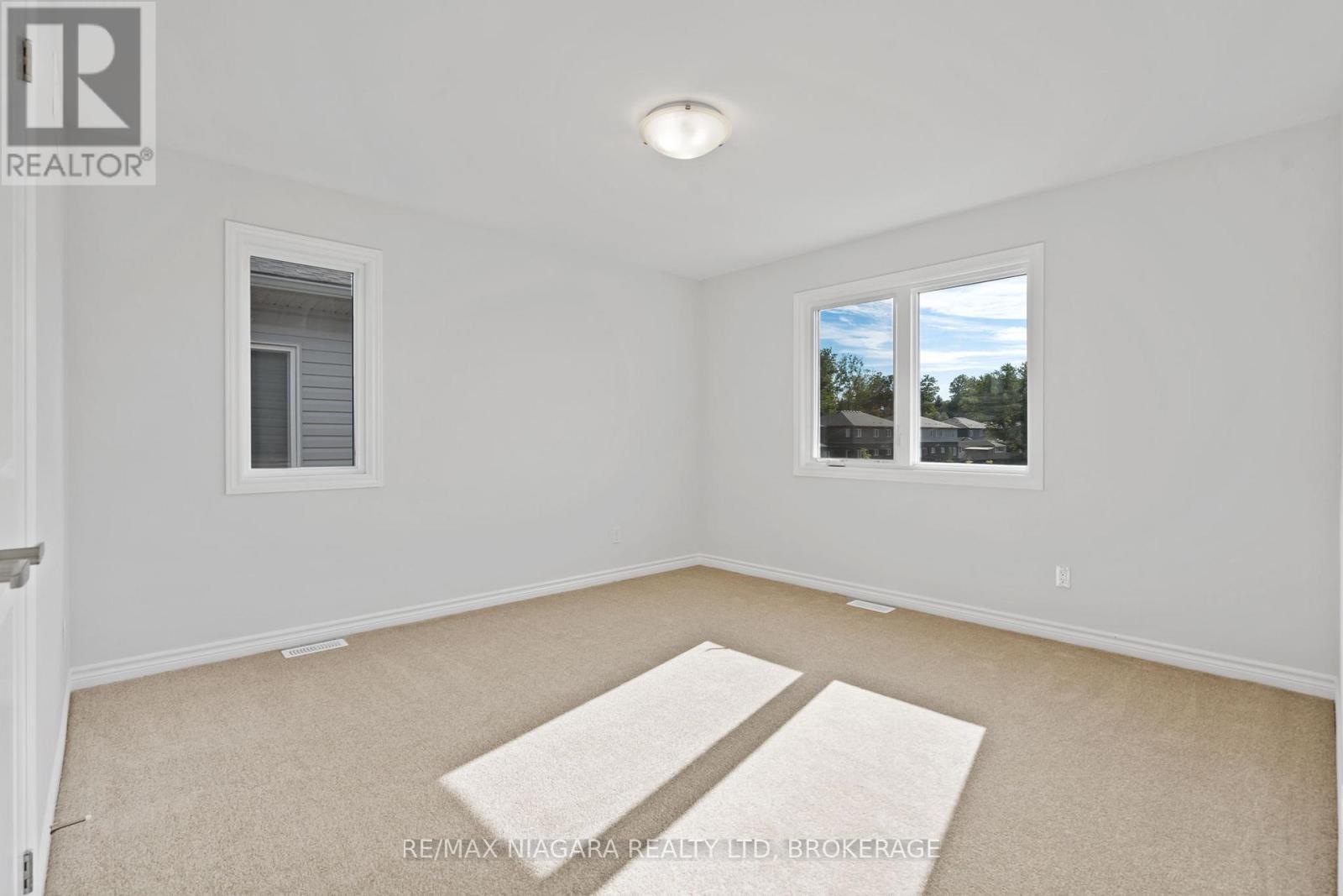 219 Wells Avenue, Fort Erie (Ridgeway), Ontario  L0S 1N0 - Photo 25 - X12814664