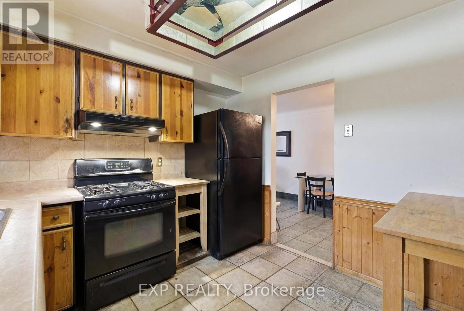 552 First Avenue, Welland, Ontario  L3C 1Z3 - Photo 8 - X12814730