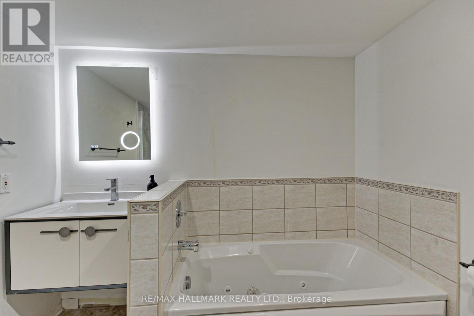 13 Patrick Drive, Aurora, Ontario  L4G 2A6 - Photo 44 - N12782208