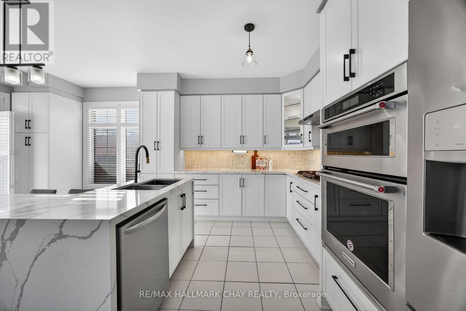 997 Barton Way, Innisfil, Ontario  L9S 0N5 - Photo 13 - N12799062