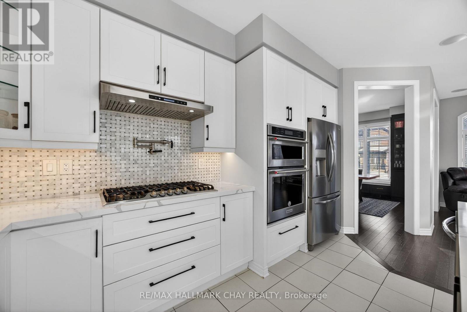 997 Barton Way, Innisfil, Ontario  L9S 0N5 - Photo 15 - N12799062