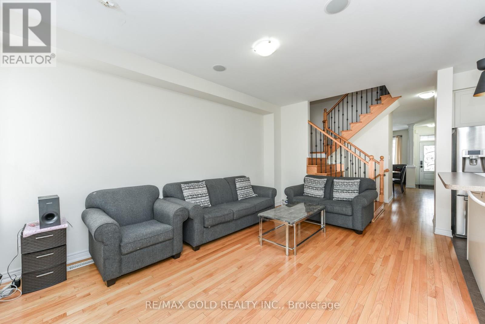 22 Merrickville Way, Brampton, Ontario  L6Y 0V5 - Photo 6 - W12795422