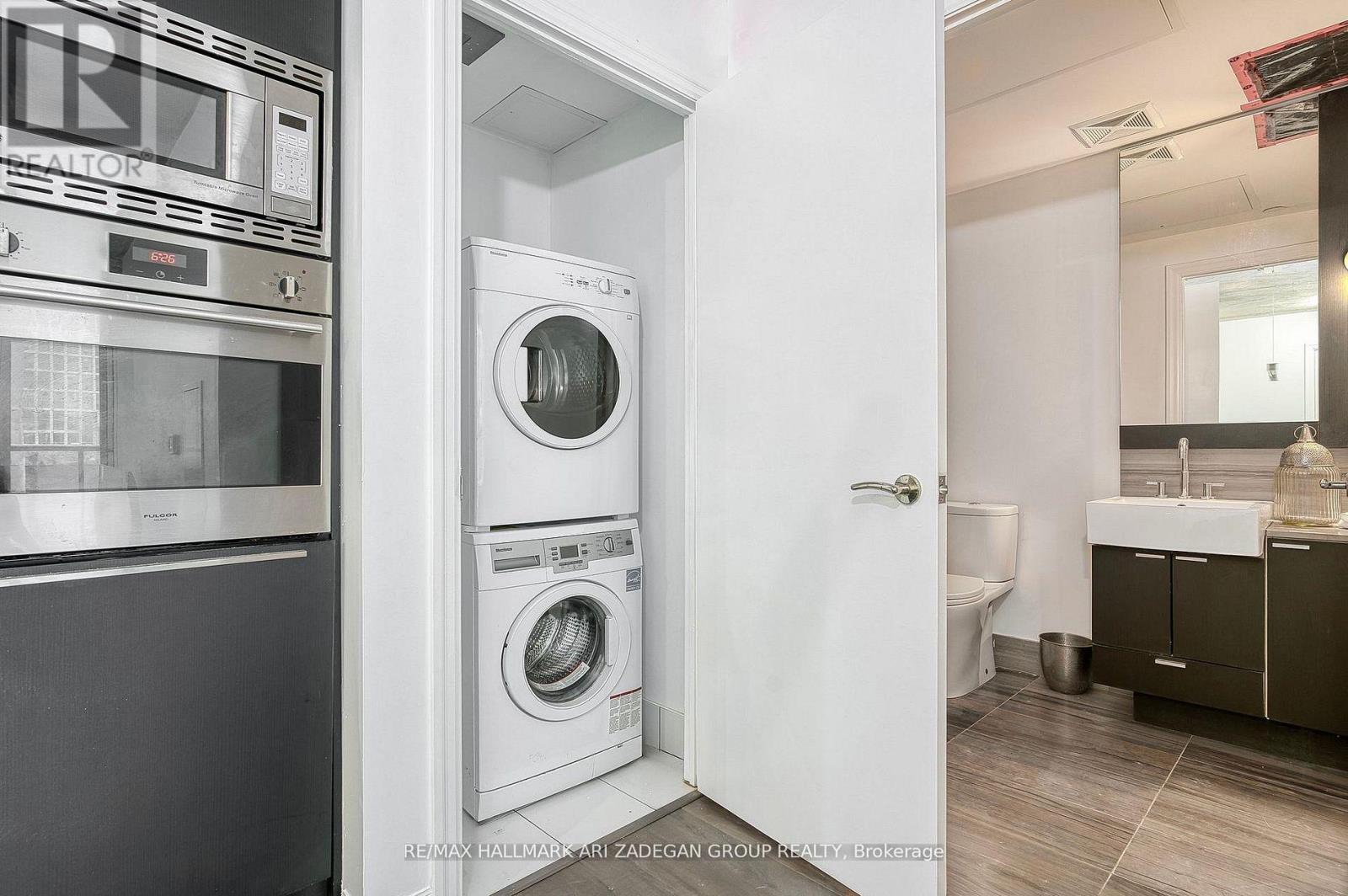 1701 - 88 Blue Jays Way, Toronto, Ontario  M5V 2G3 - Photo 11 - C12814604