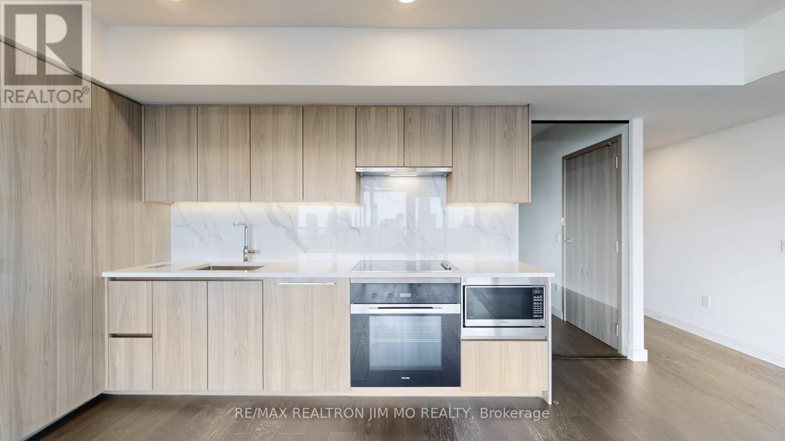 6906 - 3 Concord Cityplace Way, Toronto, Ontario  M5V 0X4 - Photo 11 - C12814754