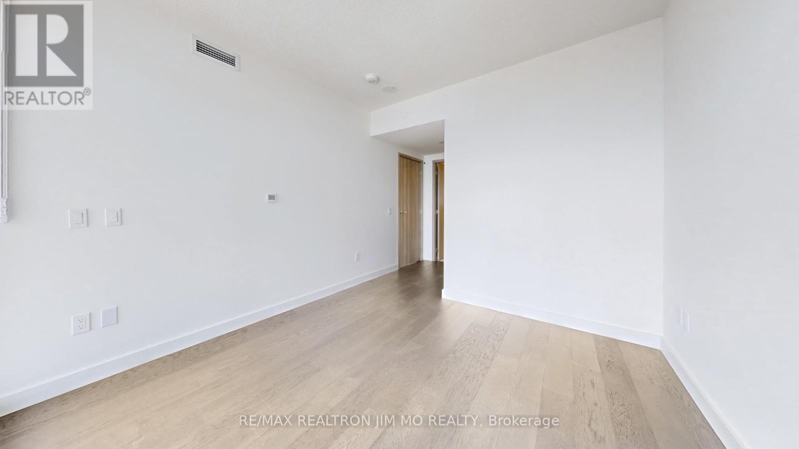 6906 - 3 Concord Cityplace Way, Toronto, Ontario  M5V 0X4 - Photo 20 - C12814754