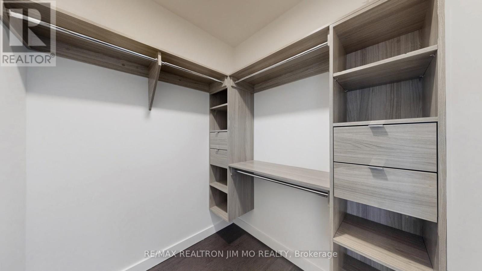 6906 - 3 Concord Cityplace Way, Toronto, Ontario  M5V 0X4 - Photo 22 - C12814754