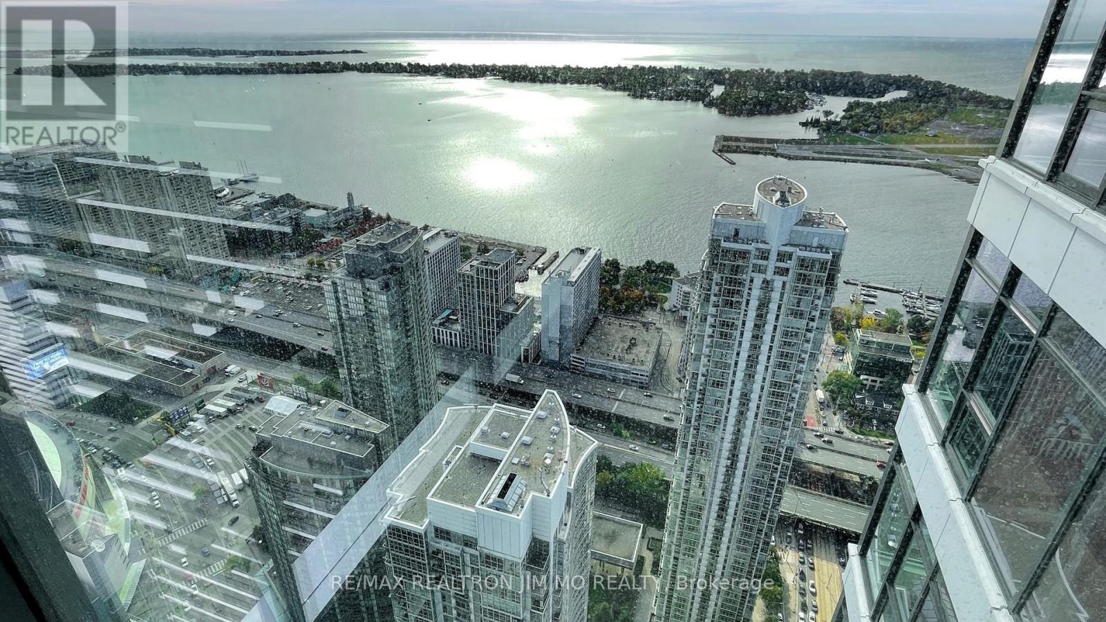 6906 - 3 Concord Cityplace Way, Toronto, Ontario  M5V 0X4 - Photo 42 - C12814754