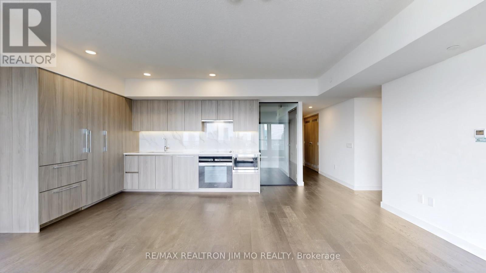 6906 - 3 Concord Cityplace Way, Toronto, Ontario  M5V 0X4 - Photo 8 - C12814754