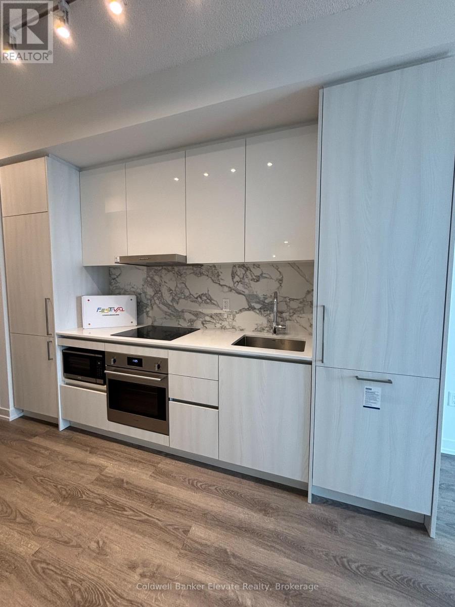 4202 - 195 Commerce Street, Vaughan, Ontario  L4K 0P9 - Photo 5 - N12814510