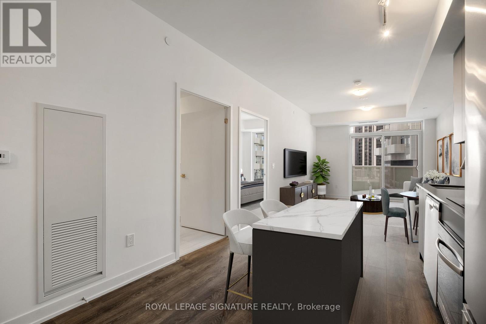 625 - 498 Caldari Road, Vaughan, Ontario  L4K 0R6 - Photo 4 - N12814522