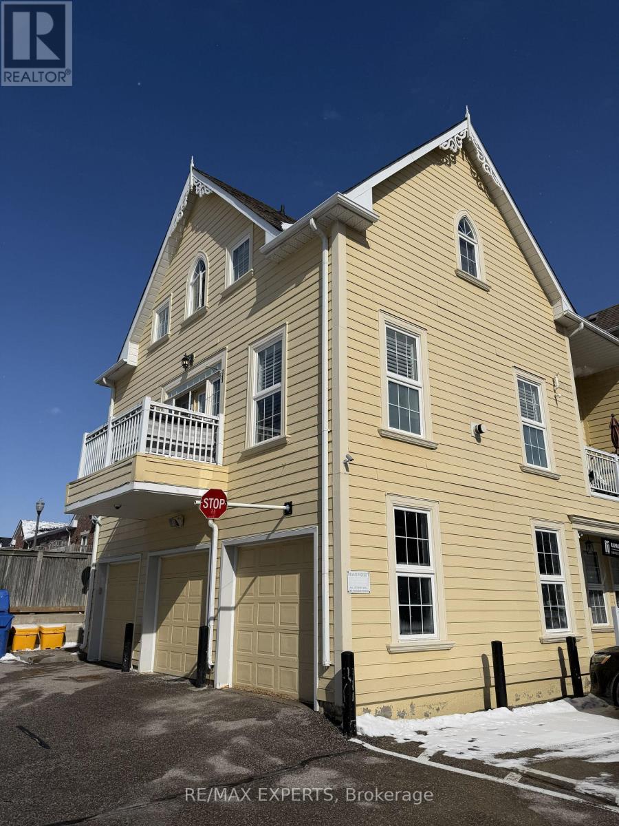 204 - 10472 Islington Avenue, Vaughan, Ontario  L0J 1C0 - Photo 1 - N12814564