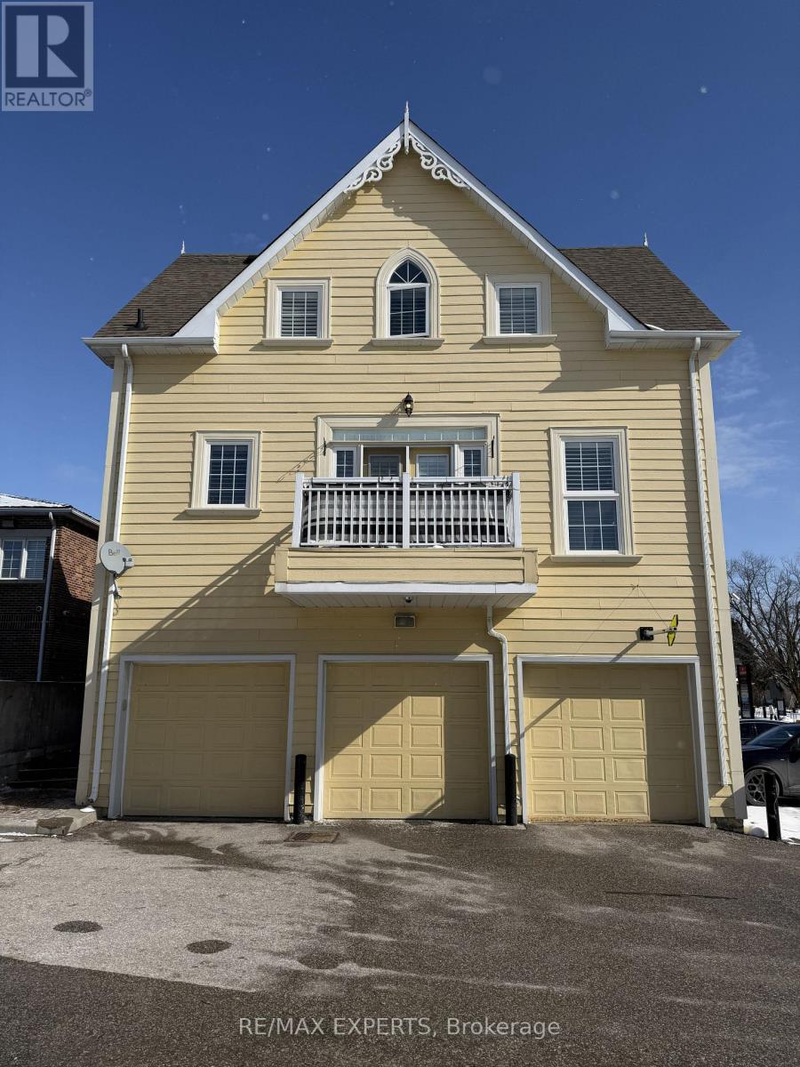 204 - 10472 Islington Avenue, Vaughan, Ontario  L0J 1C0 - Photo 2 - N12814564