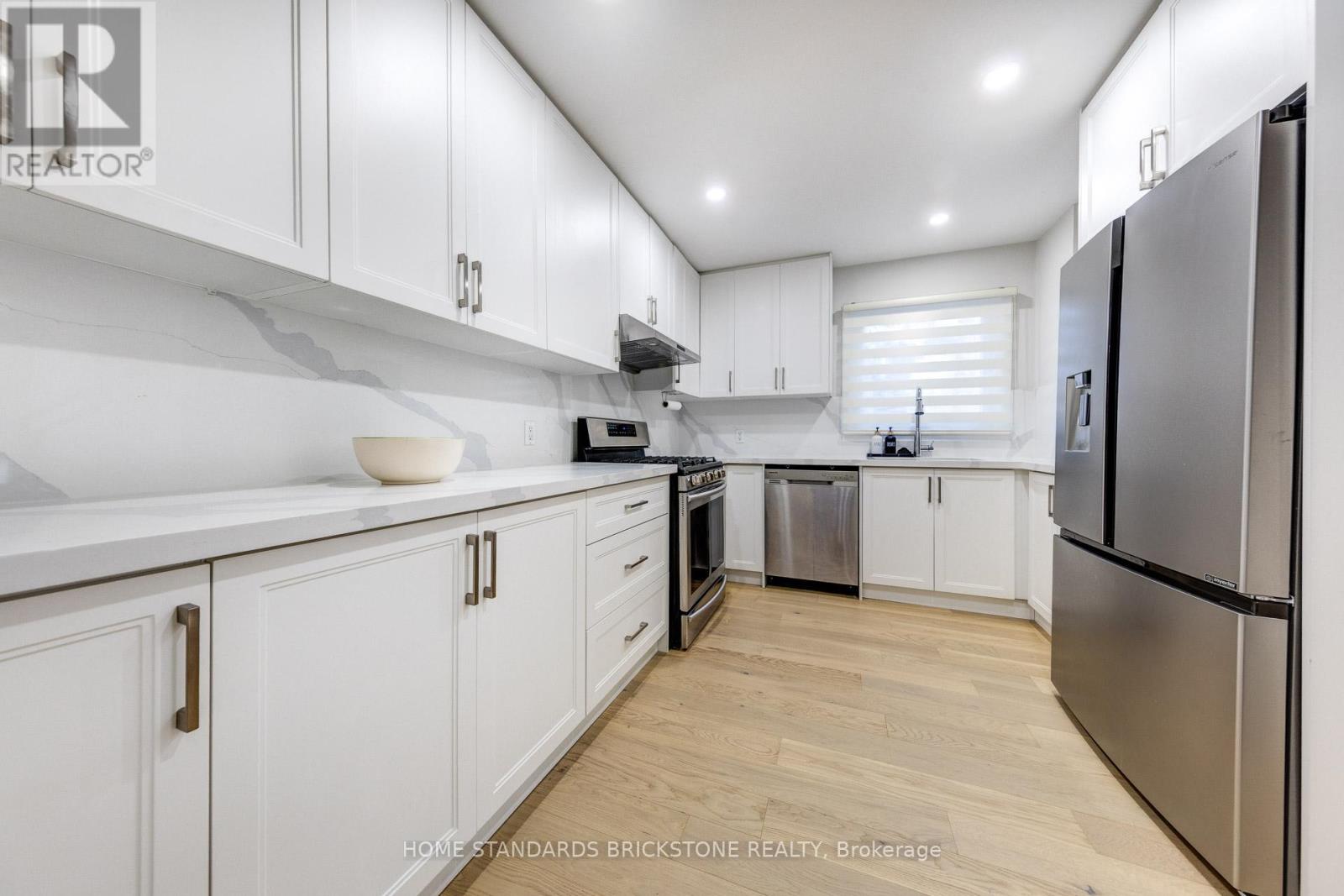 25 Hester Court, Markham, Ontario  L3T 3K4 - Photo 12 - N12814640