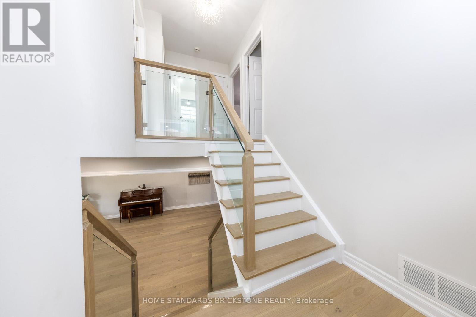 25 Hester Court, Markham, Ontario  L3T 3K4 - Photo 20 - N12814640