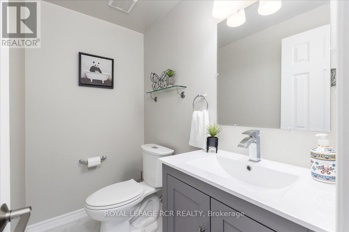 392 Kwapis Boulevard, Newmarket, Ontario  L3X 3H4 - Photo 29 - N12814652