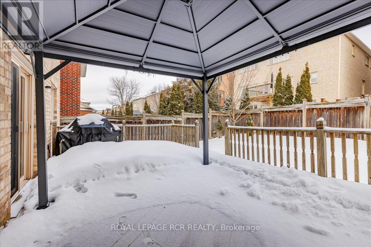 392 Kwapis Boulevard, Newmarket, Ontario  L3X 3H4 - Photo 35 - N12814652