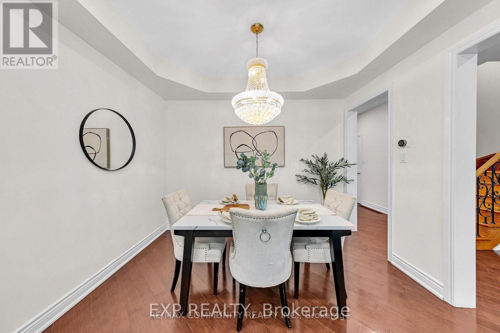 17 Rouge Bank Drive, Markham, Ontario  L6B 1A8 - Photo 7 - N12814704