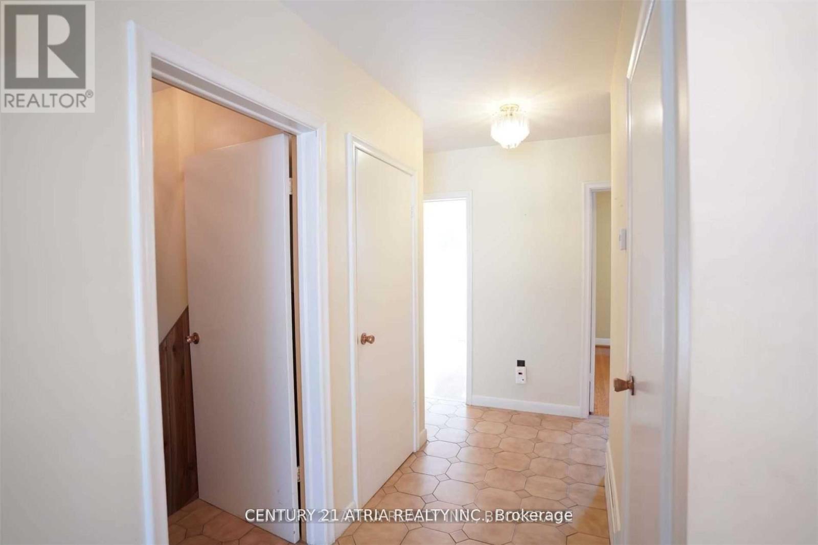 438 Lynett Crescent, Richmond Hill, Ontario  L4C 2V7 - Photo 15 - N12814756