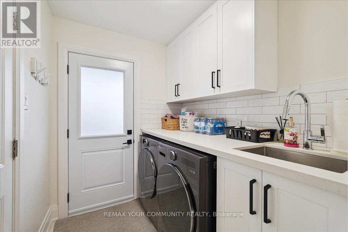 297 Burford Street, Newmarket, Ontario  L3Y 6E7 - Photo 17 - N12814770