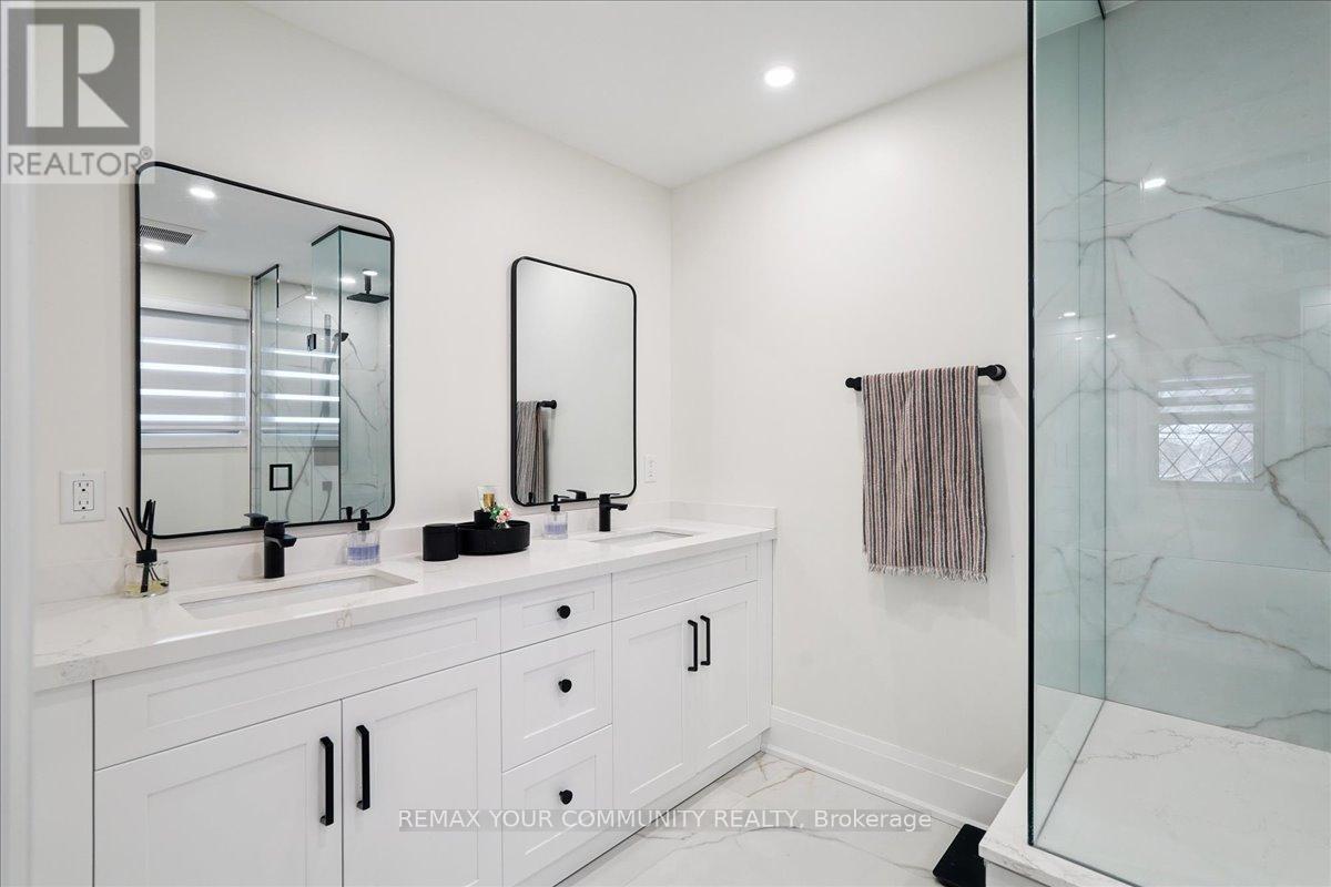 297 Burford Street, Newmarket, Ontario  L3Y 6E7 - Photo 23 - N12814770