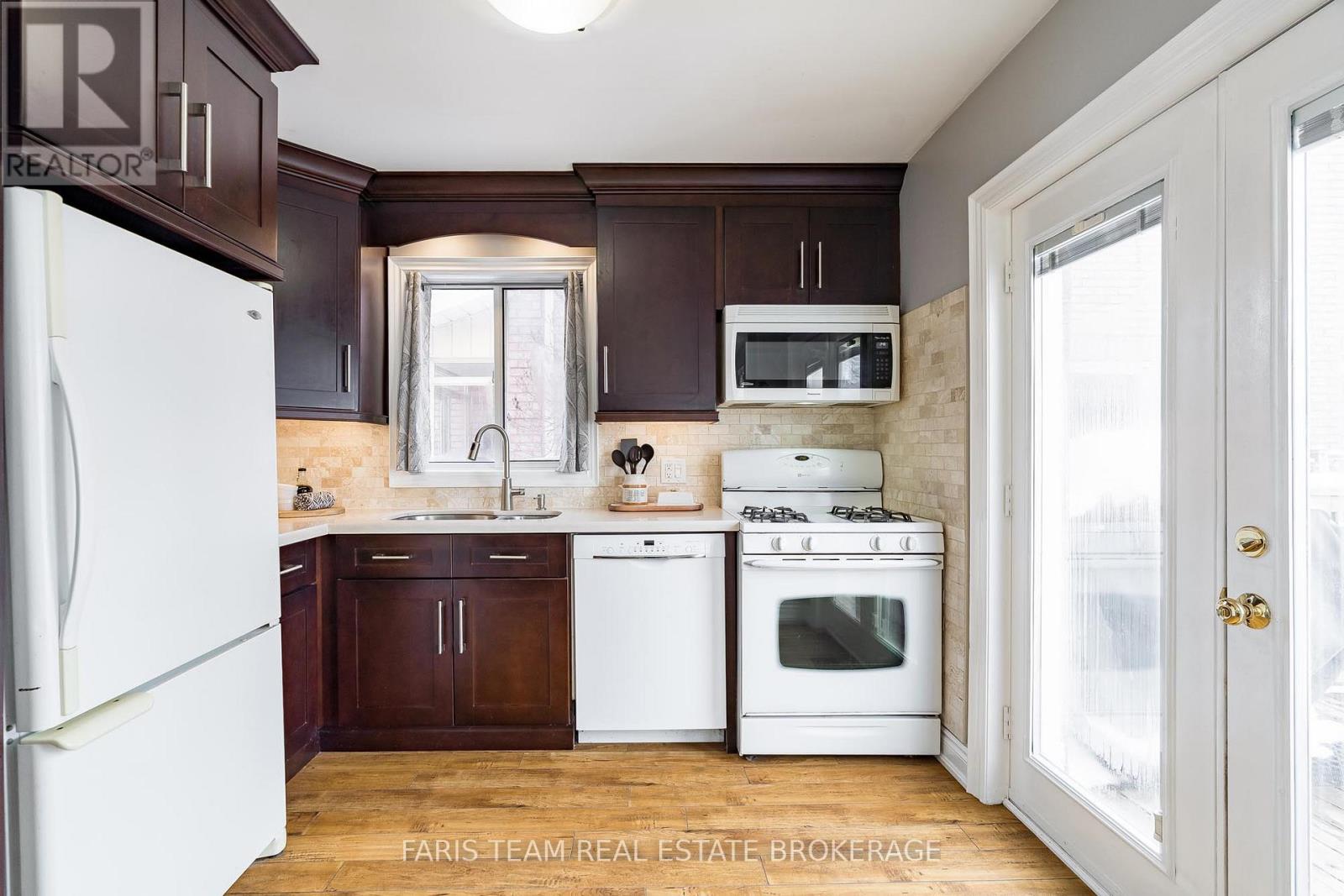 14 Nightingale Crescent, Barrie (Painswick South), Ontario  L4N 8A3 - Photo 6 - S12814558