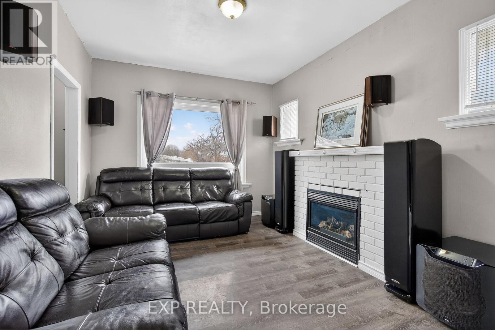655 Highbury Avenue N, London East, Ontario  N5W 4L2 - Photo 6 - X12811206