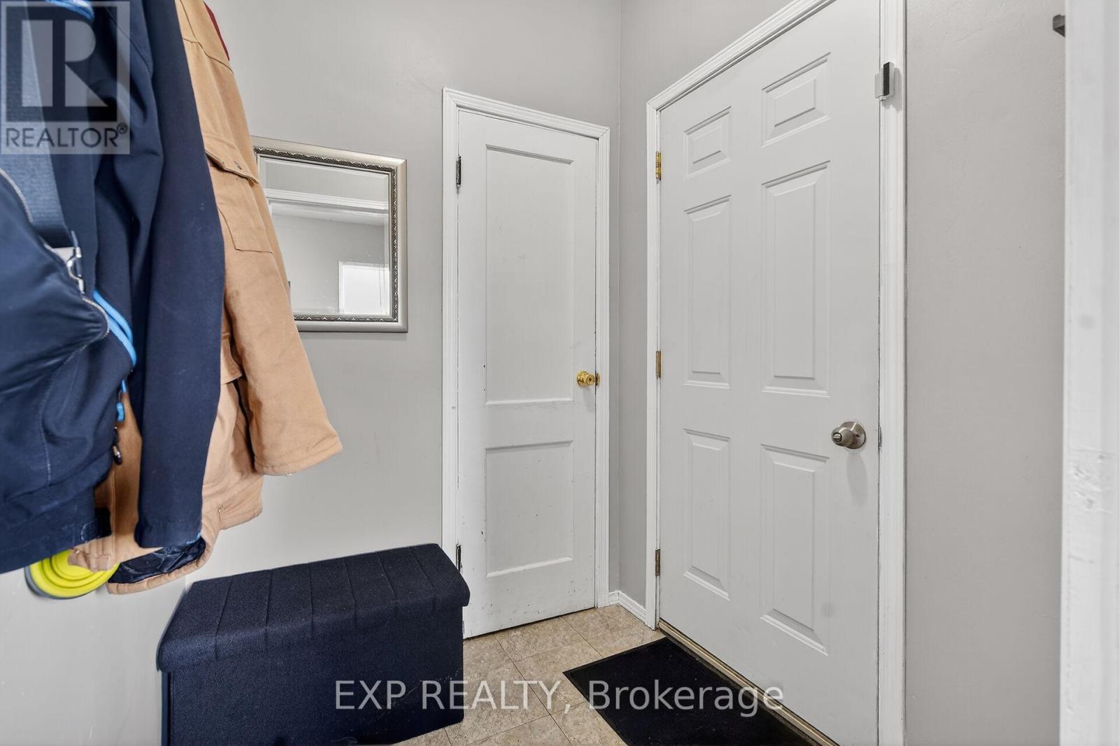 655 Highbury Avenue N, London East, Ontario  N5W 4L2 - Photo 4 - X12811206