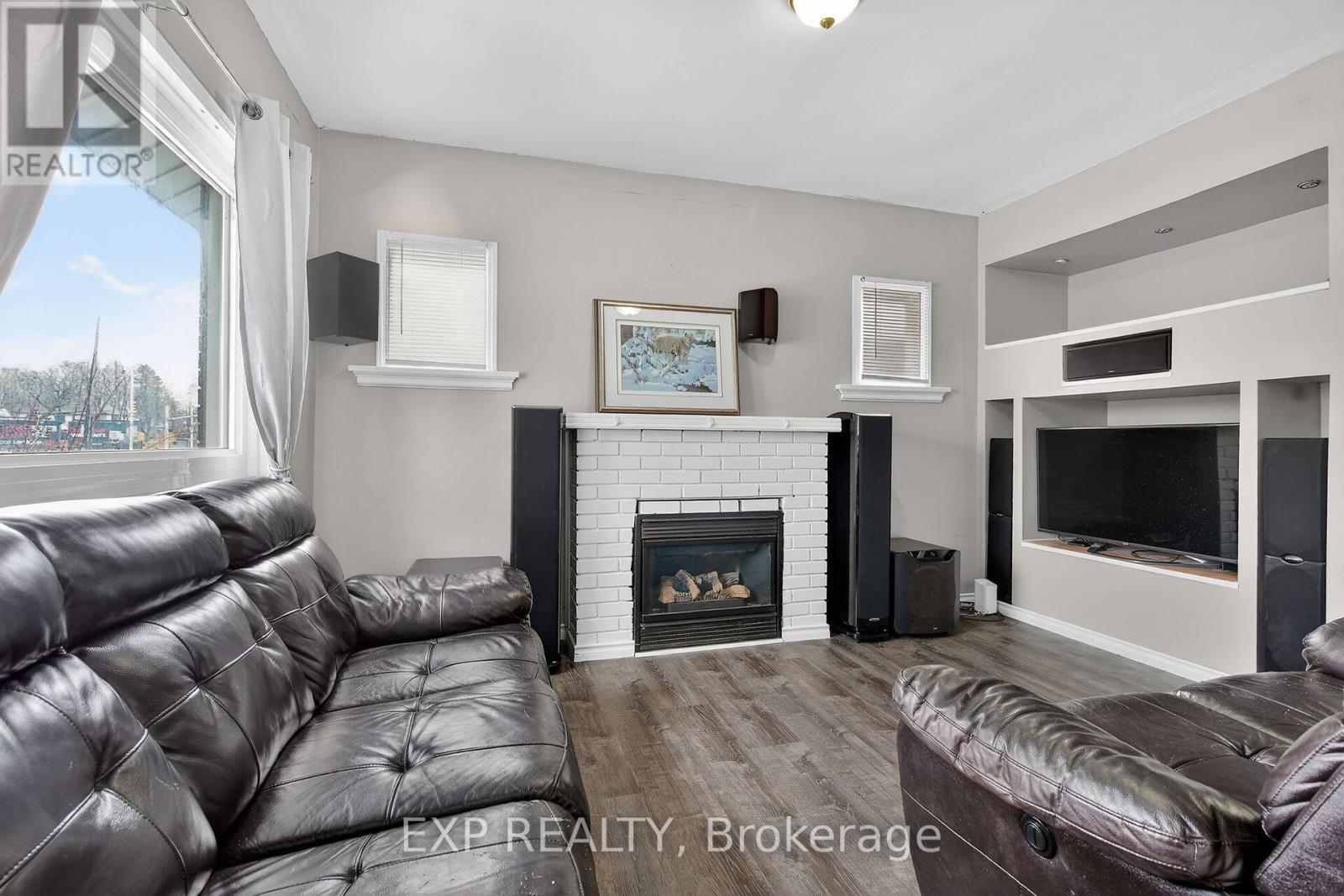 655 Highbury Avenue N, London East, Ontario  N5W 4L2 - Photo 5 - X12811206