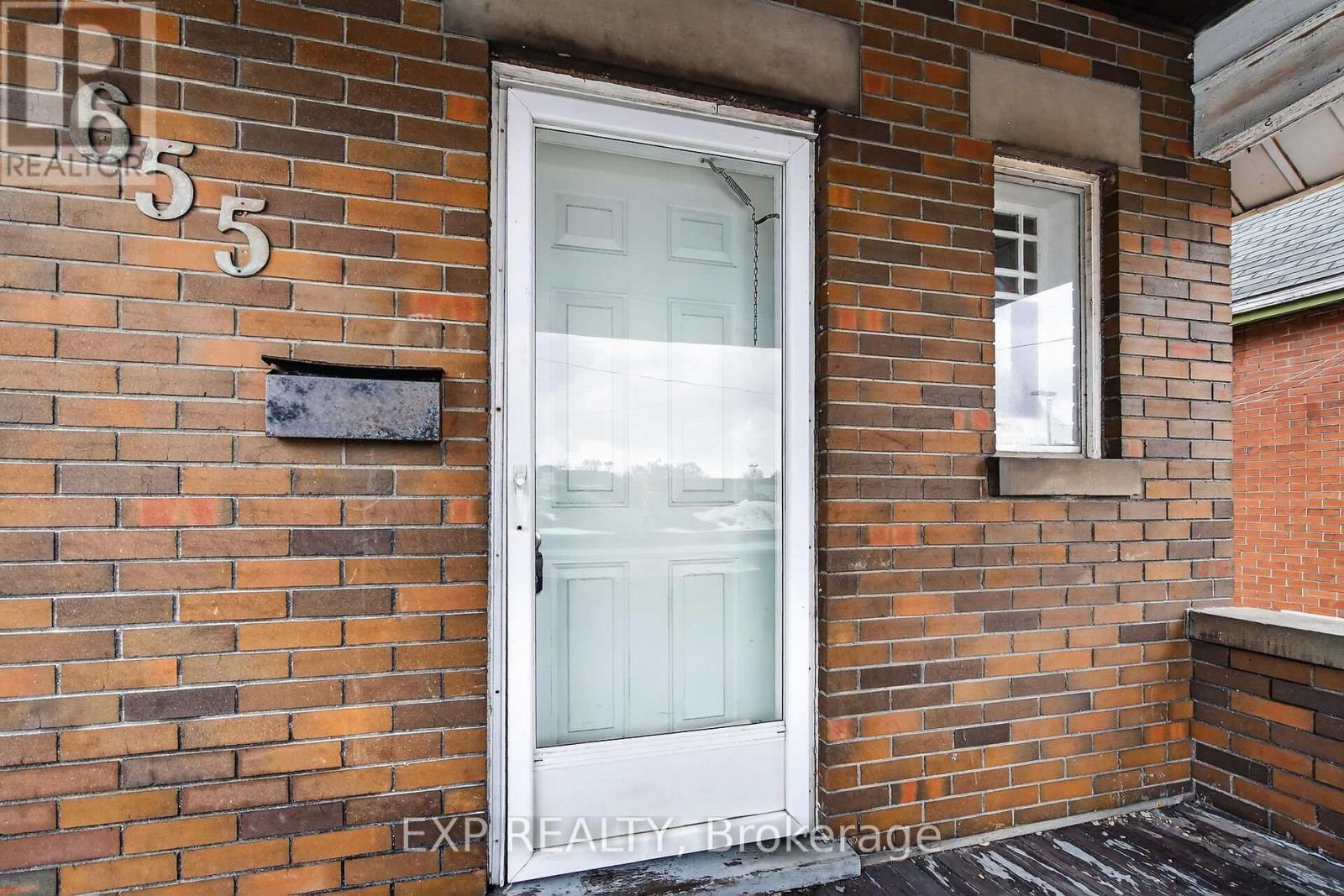 655 Highbury Avenue N, London East, Ontario  N5W 4L2 - Photo 3 - X12811206