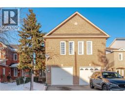 6945 GRACEFIELD Drive, Mississauga, Ontario