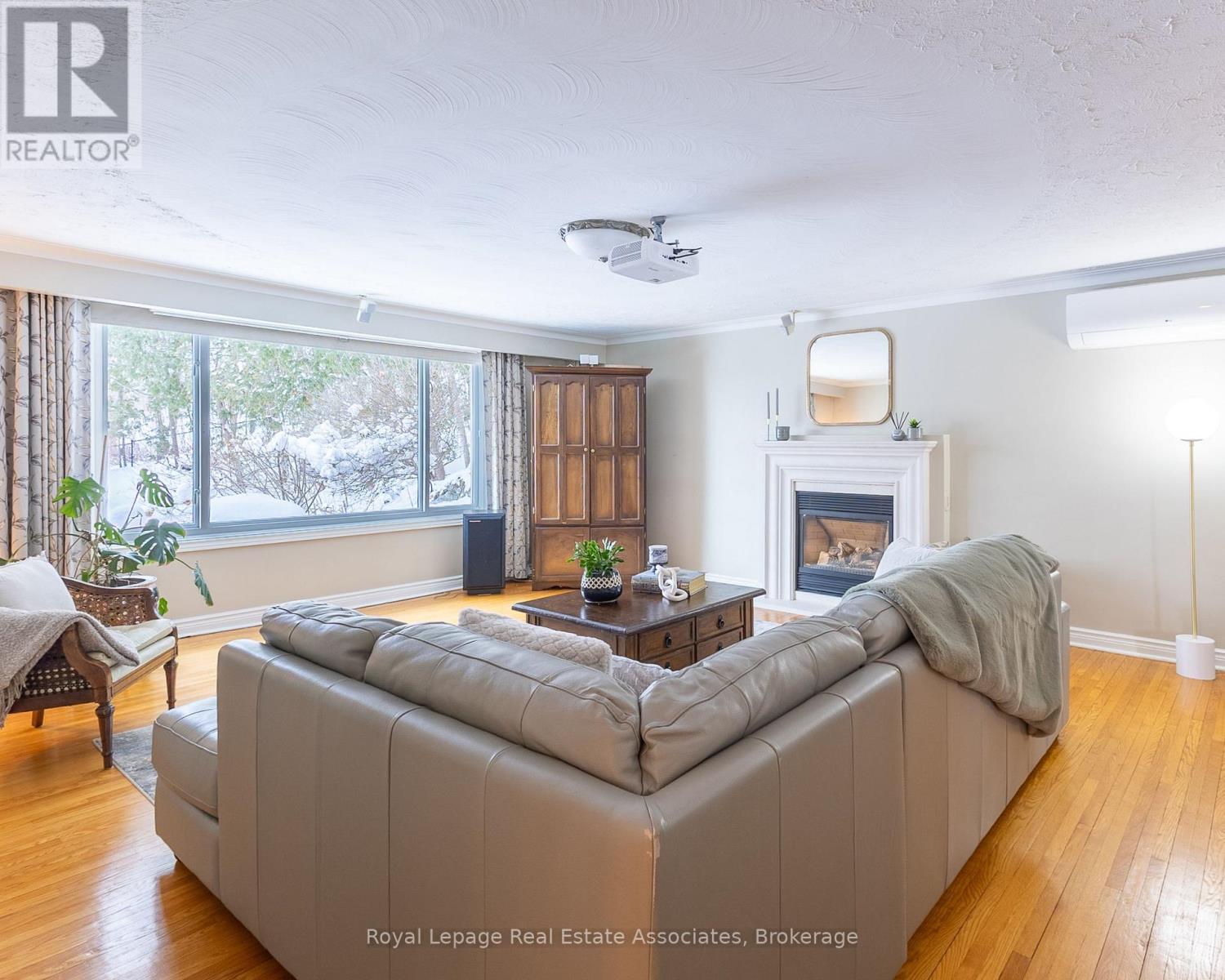 13931 Cromar Court, Halton Hills, Ontario  L7G 4S5 - Photo 13 - W12814504