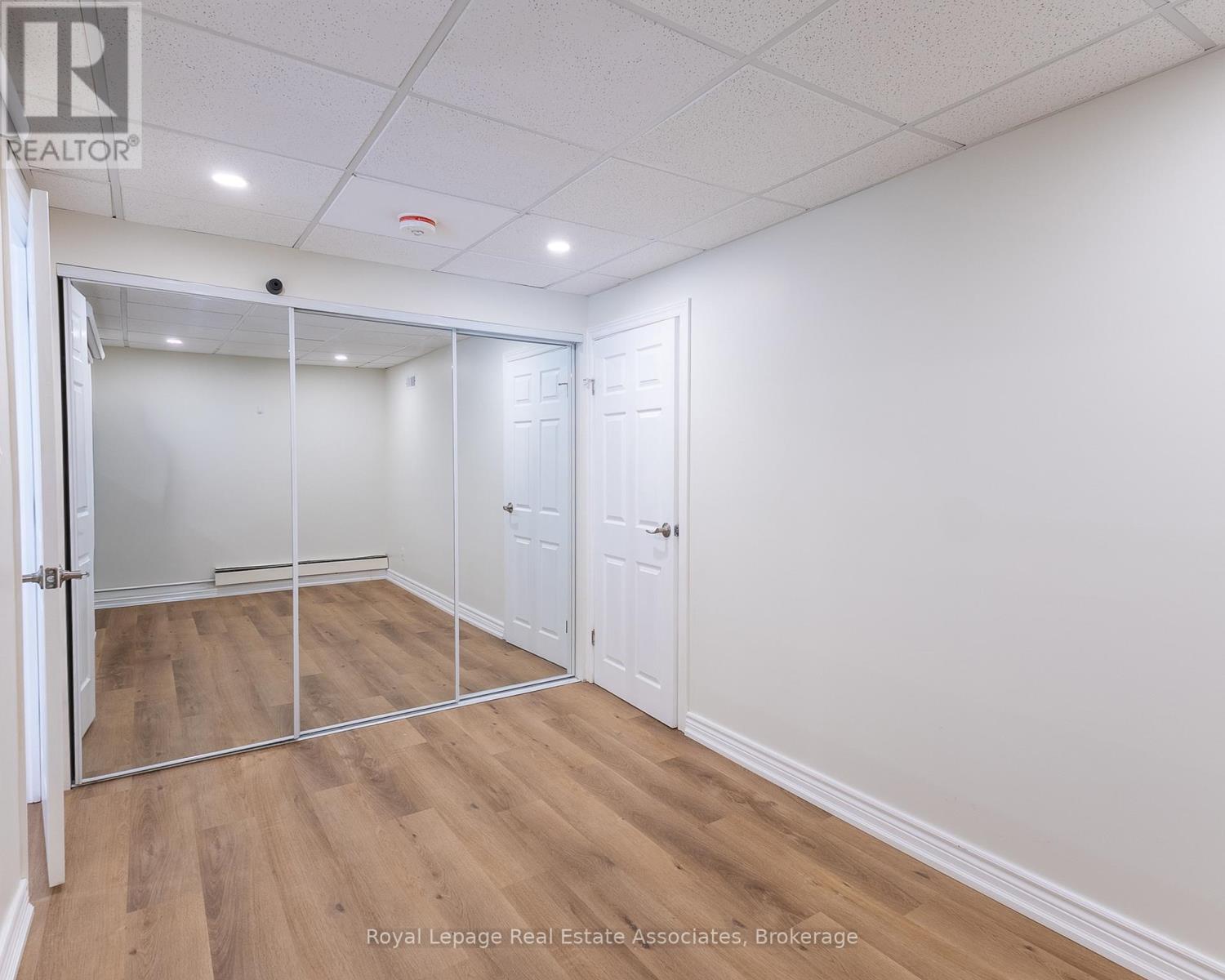 13931 Cromar Court, Halton Hills, Ontario  L7G 4S5 - Photo 30 - W12814504