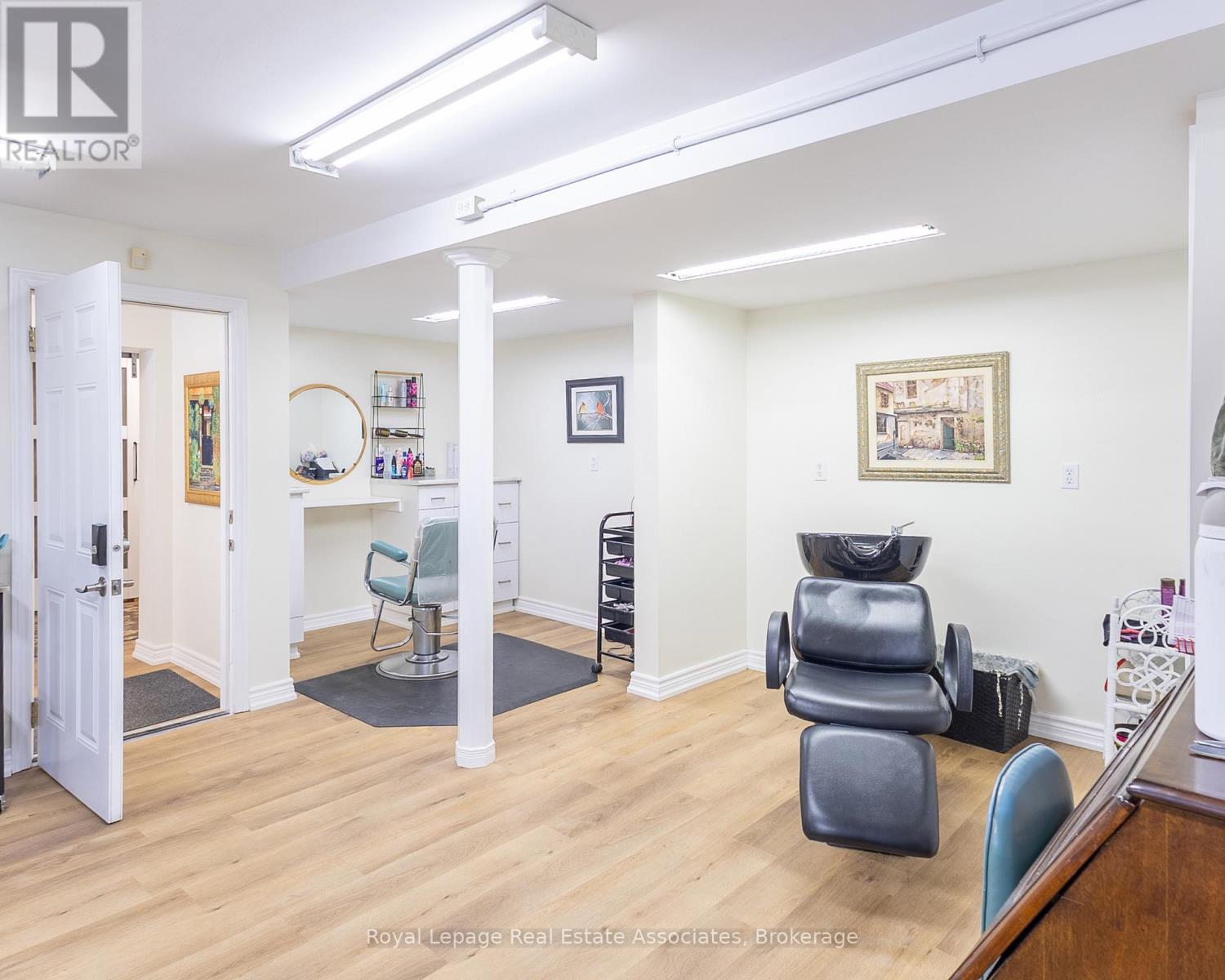 13931 Cromar Court, Halton Hills, Ontario  L7G 4S5 - Photo 36 - W12814504