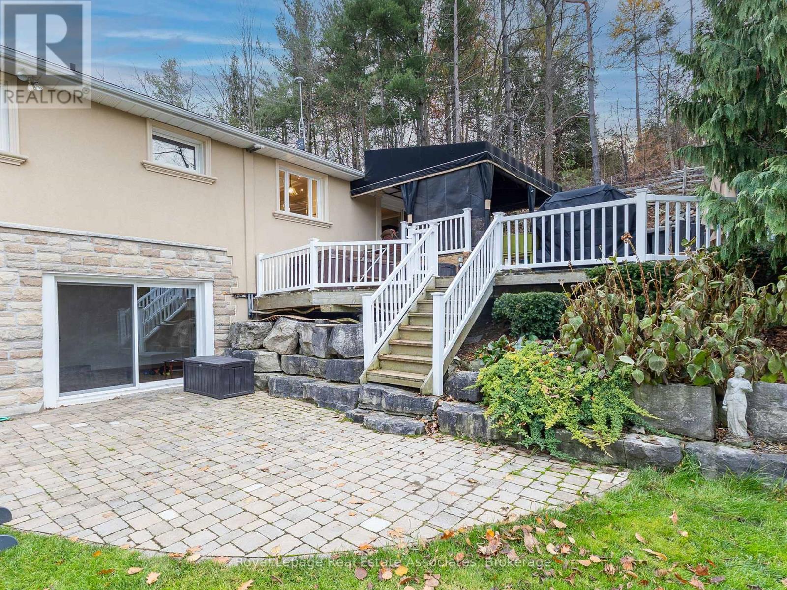 13931 Cromar Court, Halton Hills, Ontario  L7G 4S5 - Photo 44 - W12814504