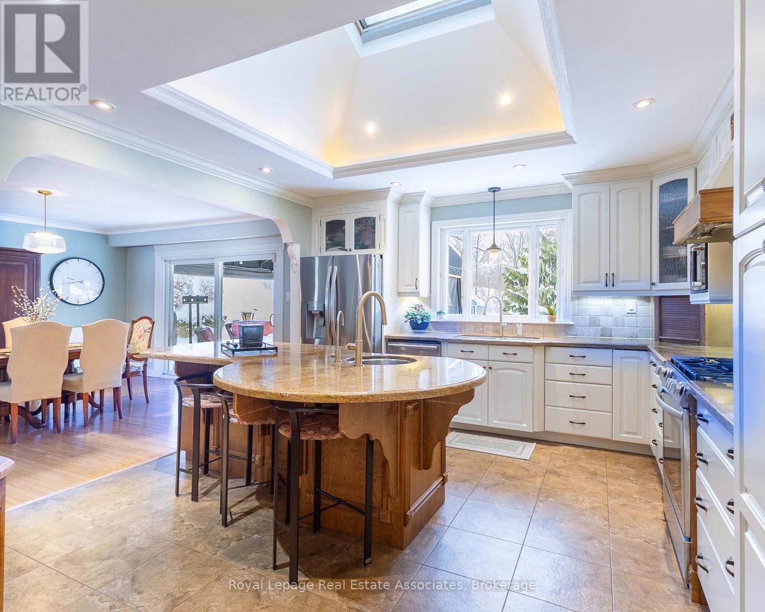 13931 Cromar Court, Halton Hills, Ontario  L7G 4S5 - Photo 6 - W12814504