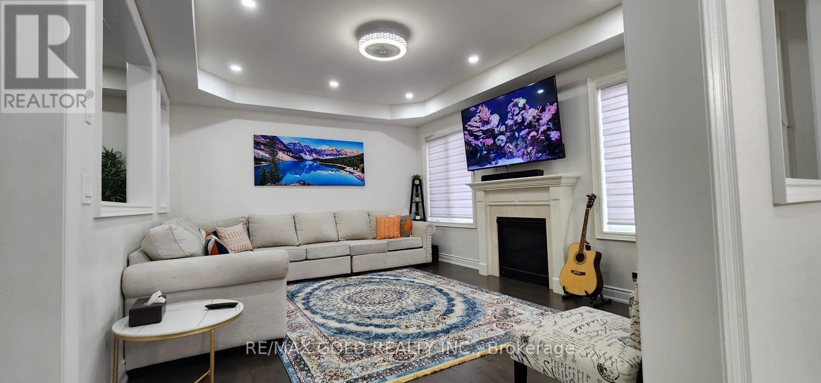 298 Etheridge Avenue, Milton, Ontario  L9E 1H7 - Photo 14 - W12814514