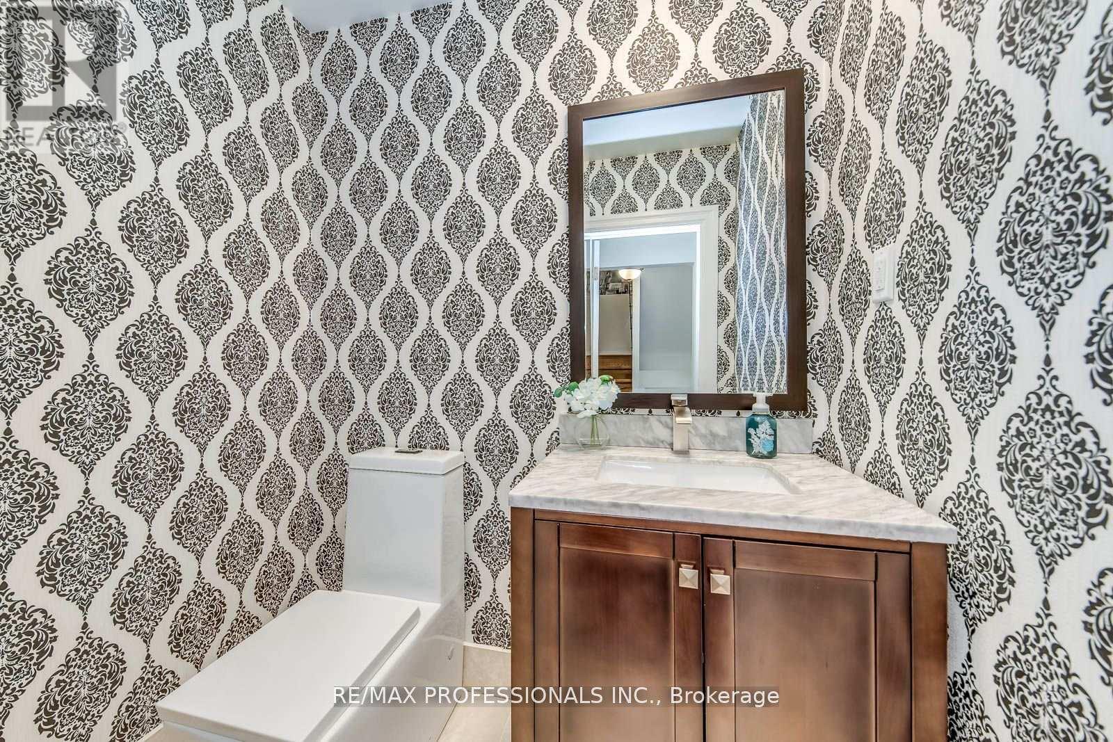 51 - 4345 Bloor Street W, Toronto, Ontario  M9C 2A4 - Photo 17 - W12814580