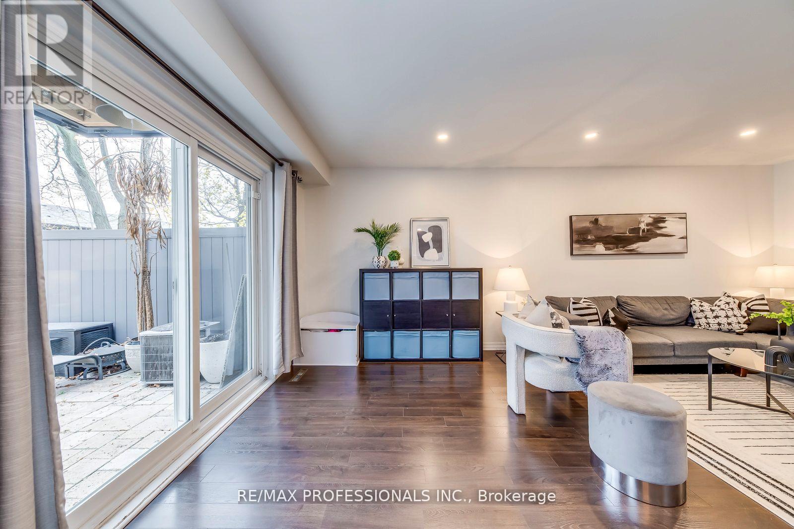 51 - 4345 Bloor Street W, Toronto, Ontario  M9C 2A4 - Photo 8 - W12814580