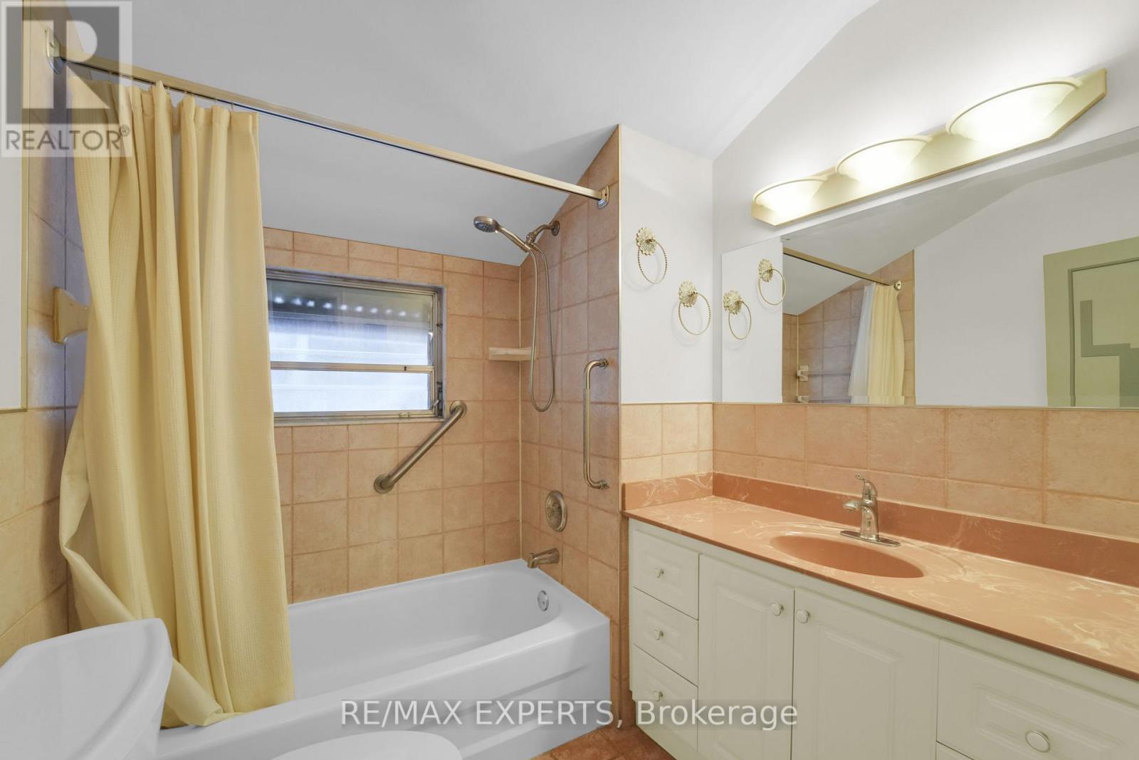 19 Burgby Avenue, Brampton, Ontario  L6X 2G7 - Photo 25 - W12814616