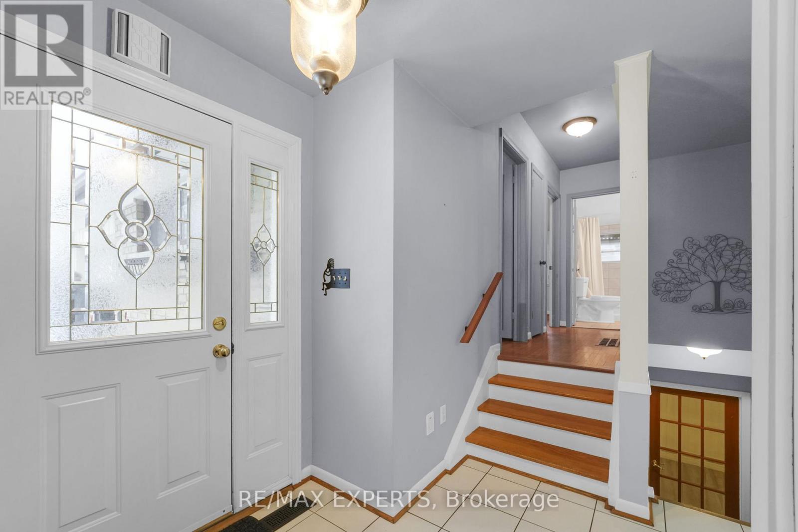 19 Burgby Avenue, Brampton, Ontario  L6X 2G7 - Photo 9 - W12814616