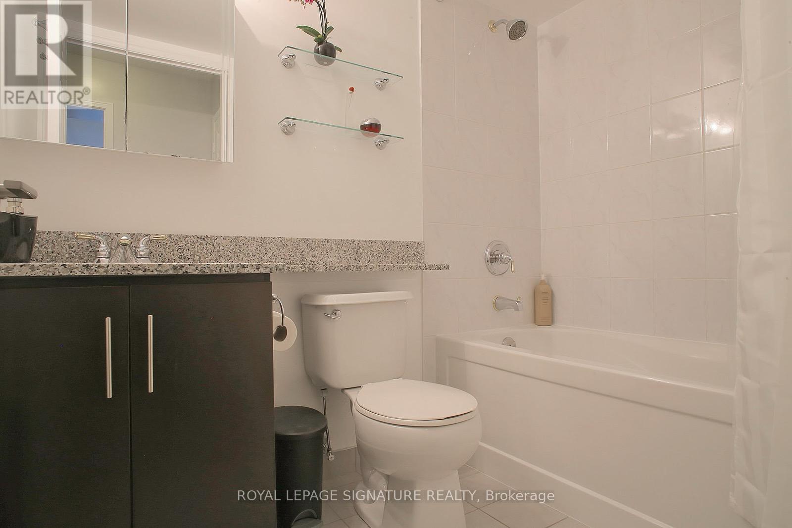 1401 - 3 Michael Power Place, Toronto, Ontario  M9A 0A2 - Photo 8 - W12814674