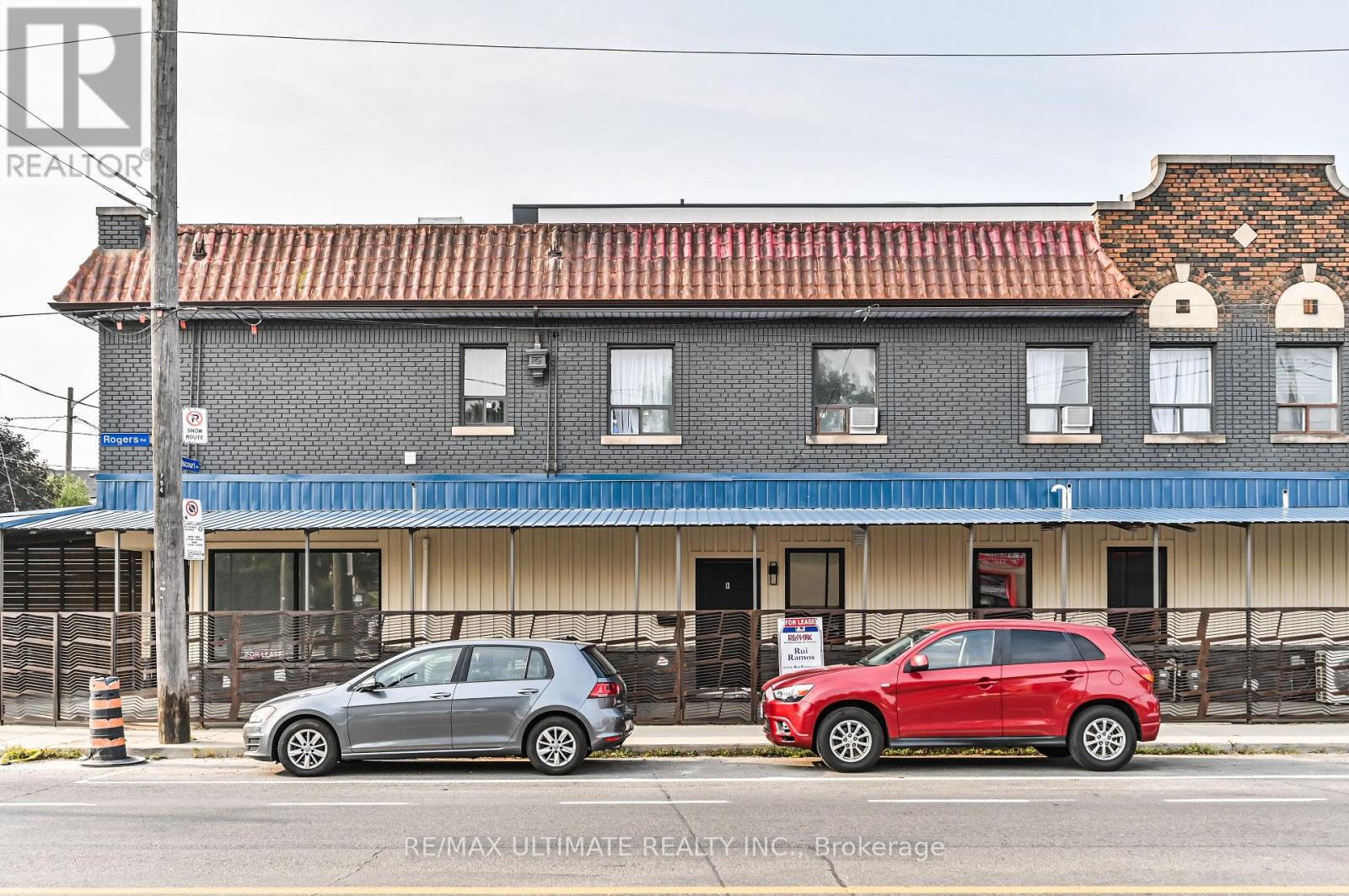 Store - 140 Rogers Road, Toronto, Ontario  M6E 1P7 - Photo 2 - W12814678