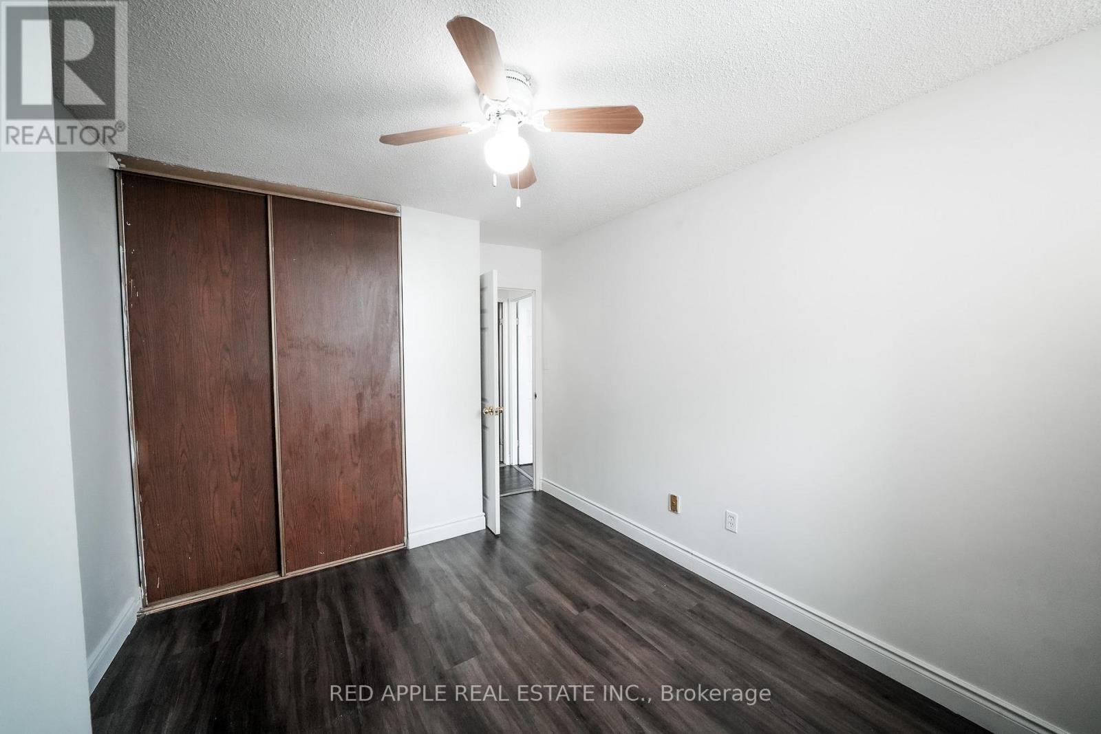 702 - 380 Dixon Road, Toronto, Ontario  M9R 1T3 - Photo 17 - W12814698