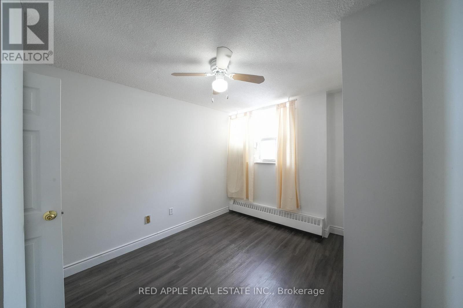 702 - 380 Dixon Road, Toronto, Ontario  M9R 1T3 - Photo 18 - W12814698