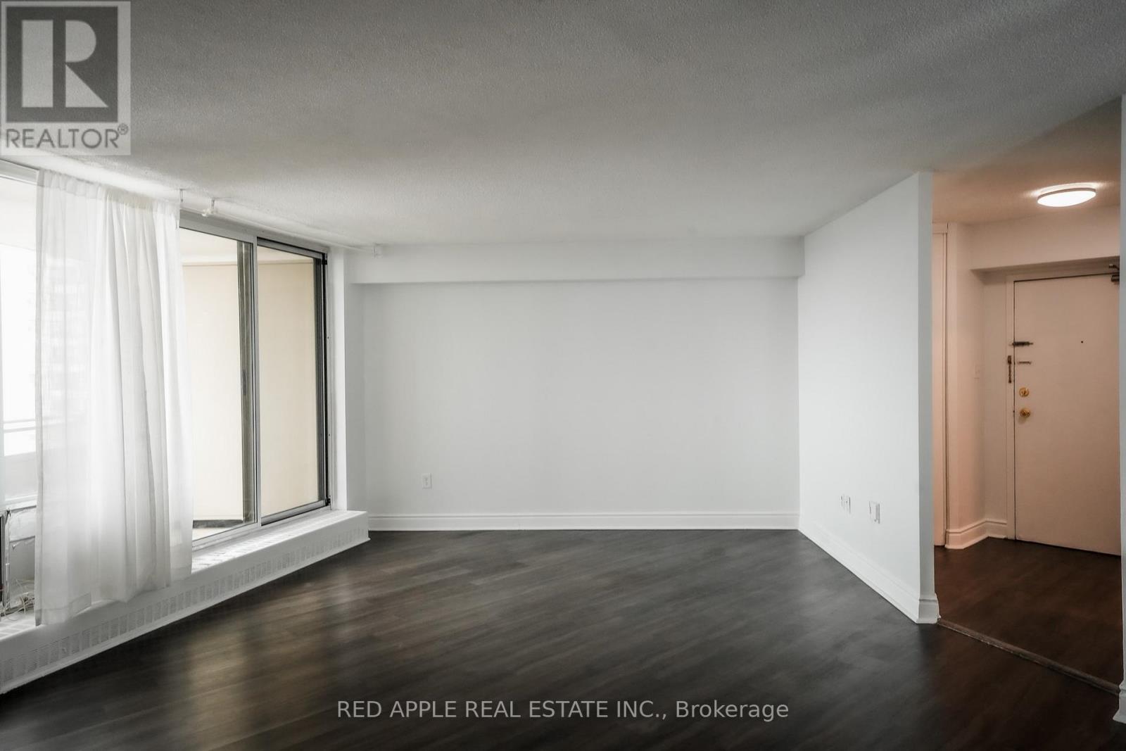 702 - 380 Dixon Road, Toronto, Ontario  M9R 1T3 - Photo 2 - W12814698